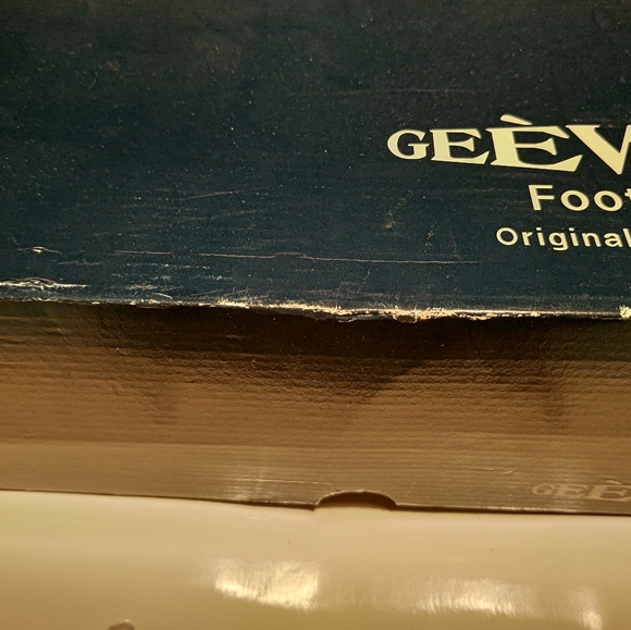 Gee "Wawa Bordeaux Leather Ankle Boot - Picture 6 of 7